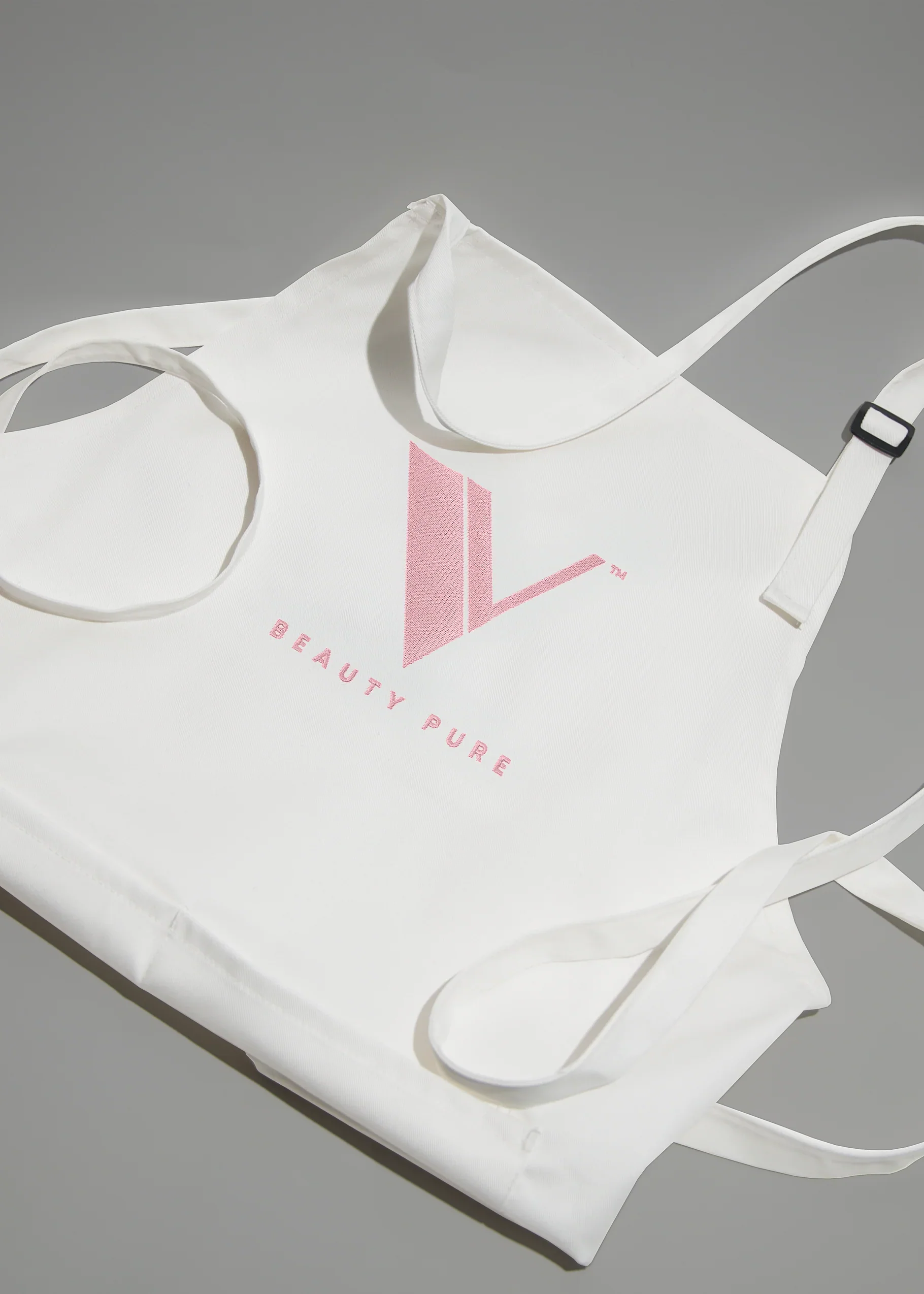 V Beauty Pure Technician Apron - Image 3